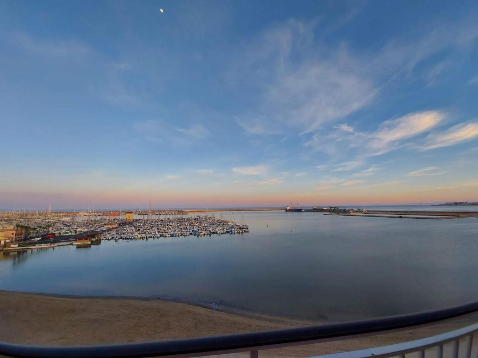 Apartament Marina Breeze Torrevieja Zewnętrze zdjęcie